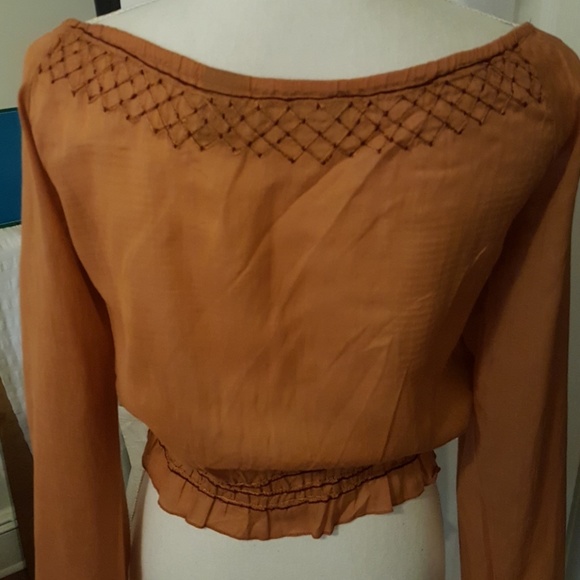 OFF SHOULDER CROP TOP - Picture 4 of 8